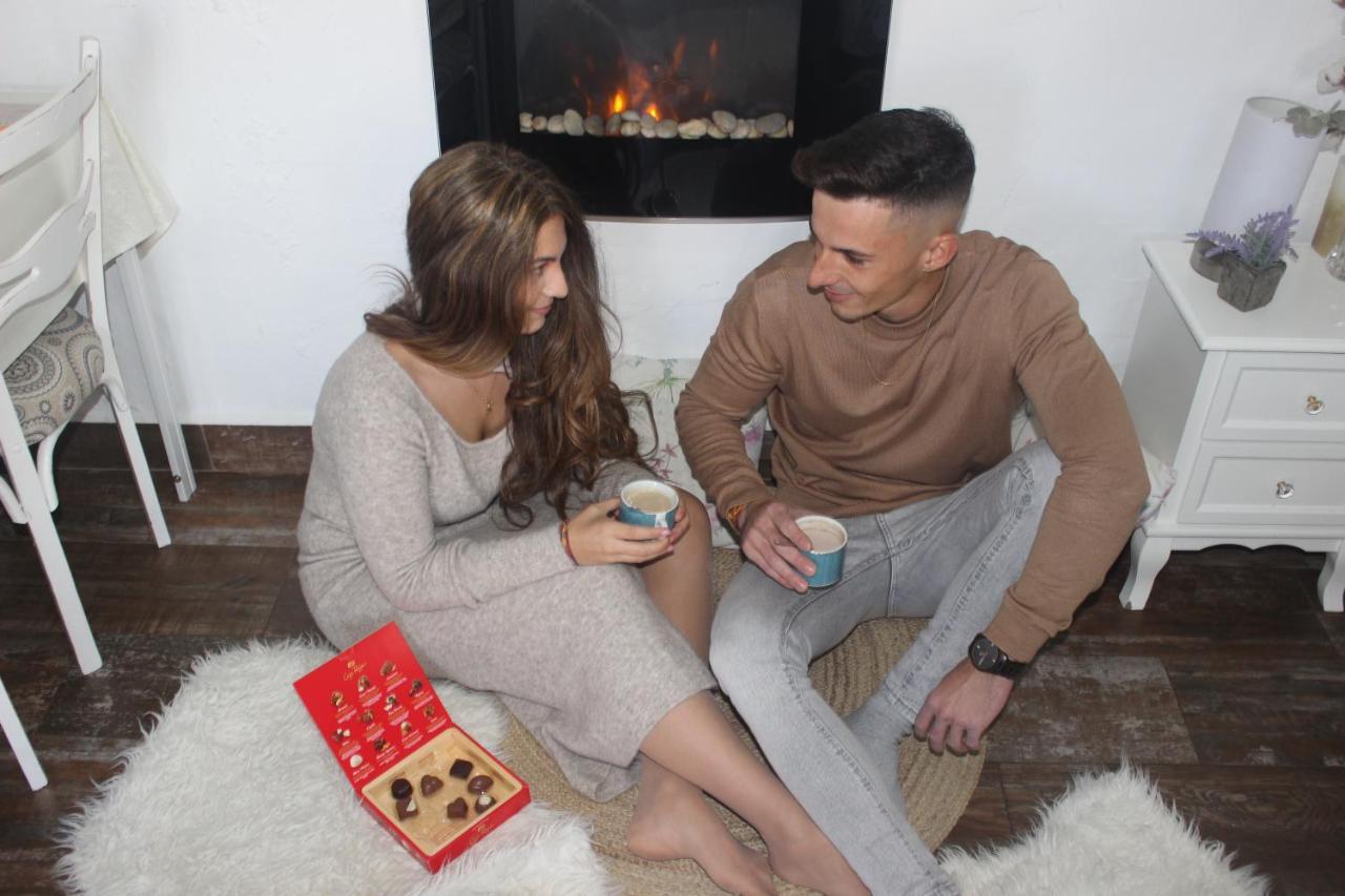 Apartamentos Oncemolinos Con Desayuno Консуэгра Экстерьер фото