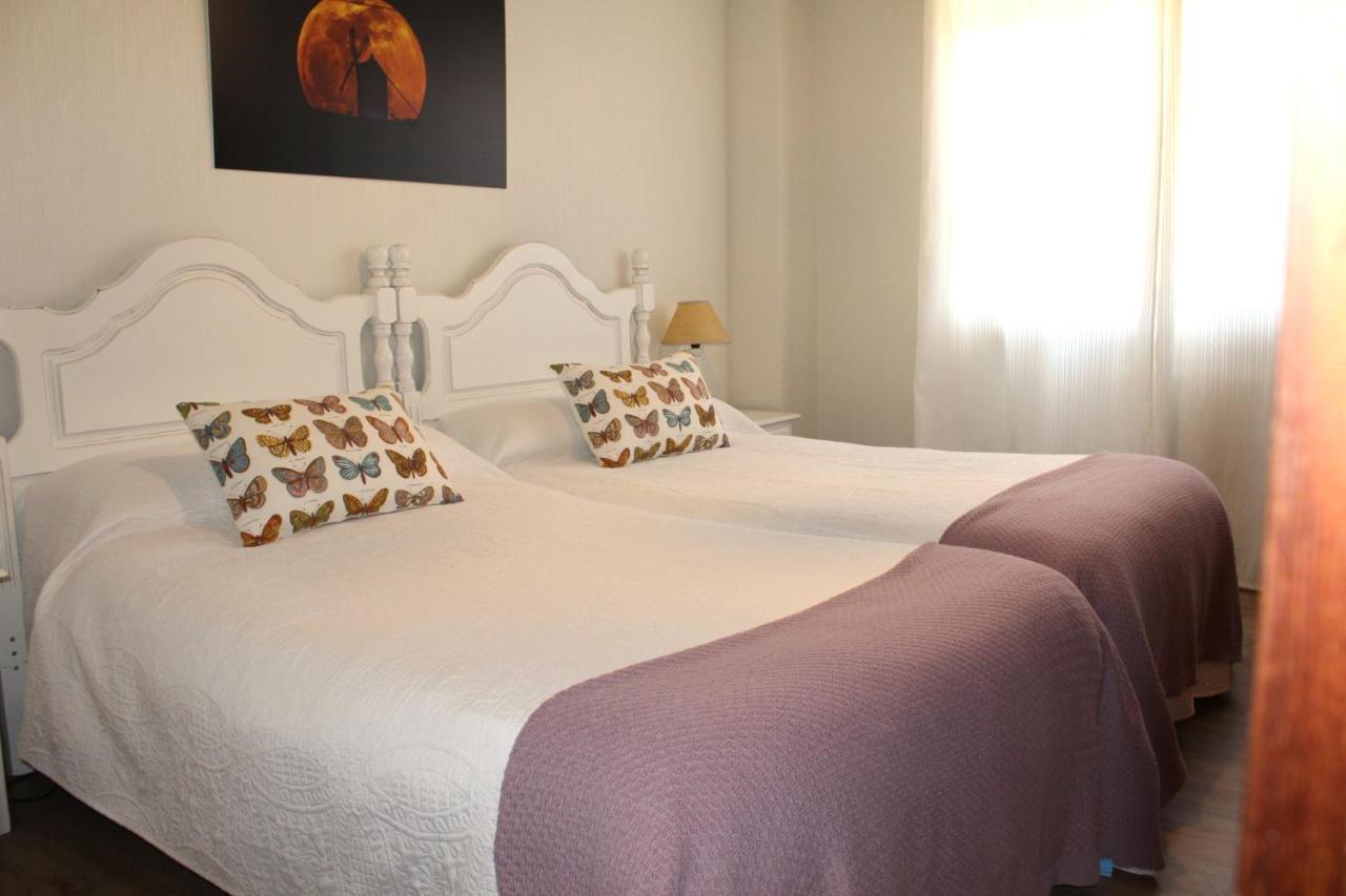 Apartamentos Oncemolinos Con Desayuno Консуэгра Экстерьер фото